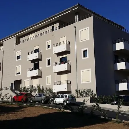 Propriano T2 A 2 Pas Des Plages Et Du Port